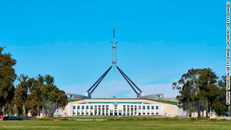 O vedere a clădirii Parlamentului australian din Canberra pe 20 august.