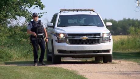 Poliția Regală Canadiană Montată la locul unui incident de înjunghiere în Saskatchewan, Canada, duminică, 4 septembrie 2022.